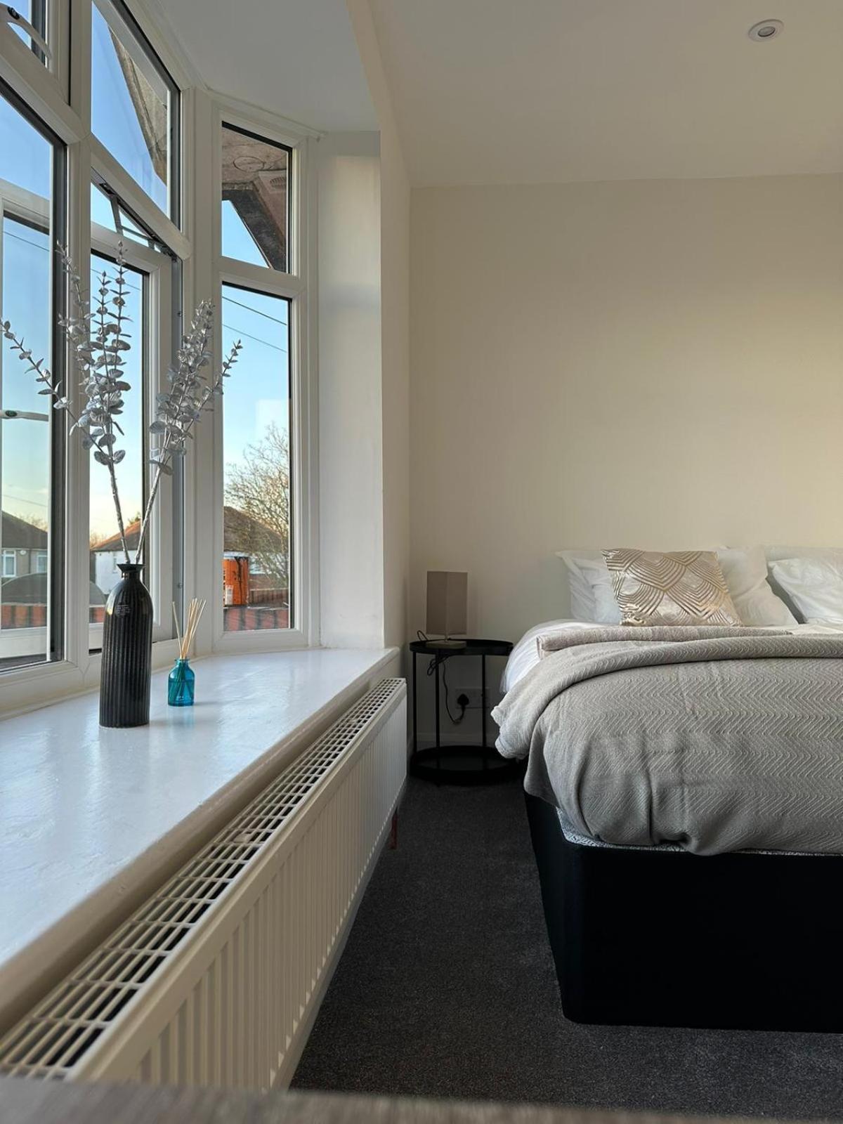 Alban Suites St Albans Bagian luar foto